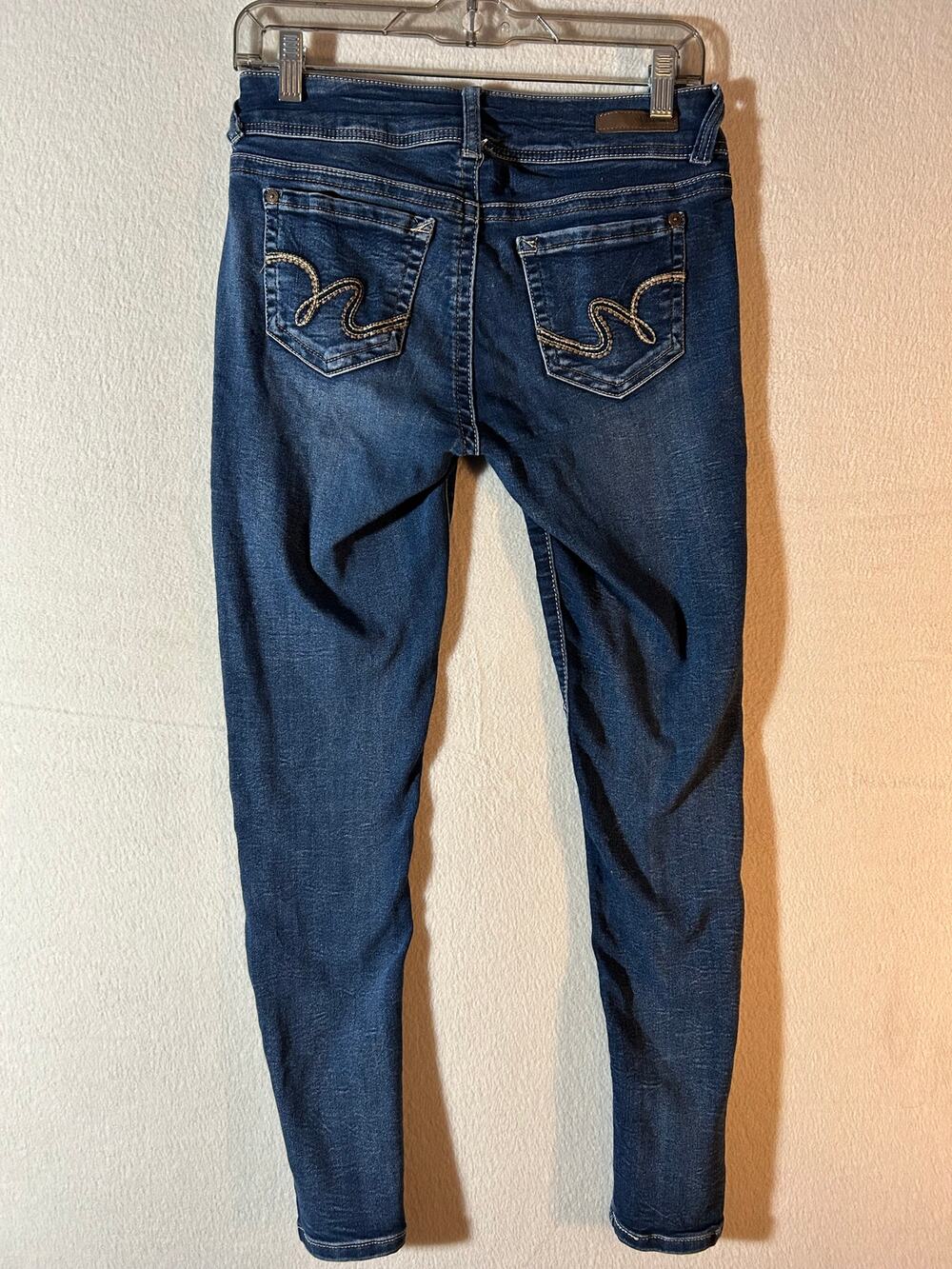 WallFlower Skinny Jeans Women’s Size 7 Medium Wash Mid Rise Stretch Denim Blue